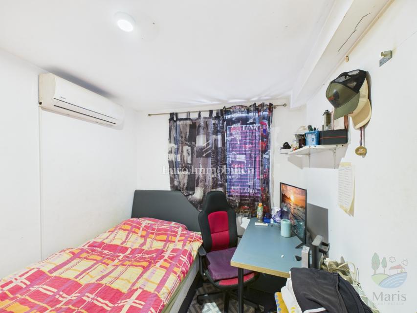 Medulin - hiša s 4 apartmaji, bazen, 350 m od morja