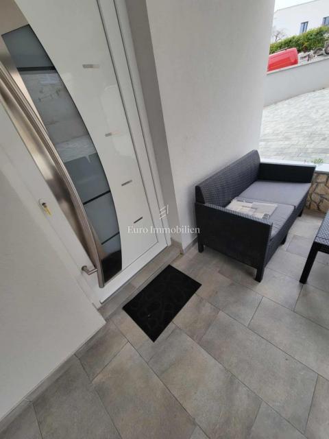 Šilo - hiša s tremi apartmaji