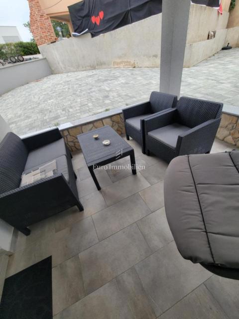 Šilo - hiša s tremi apartmaji