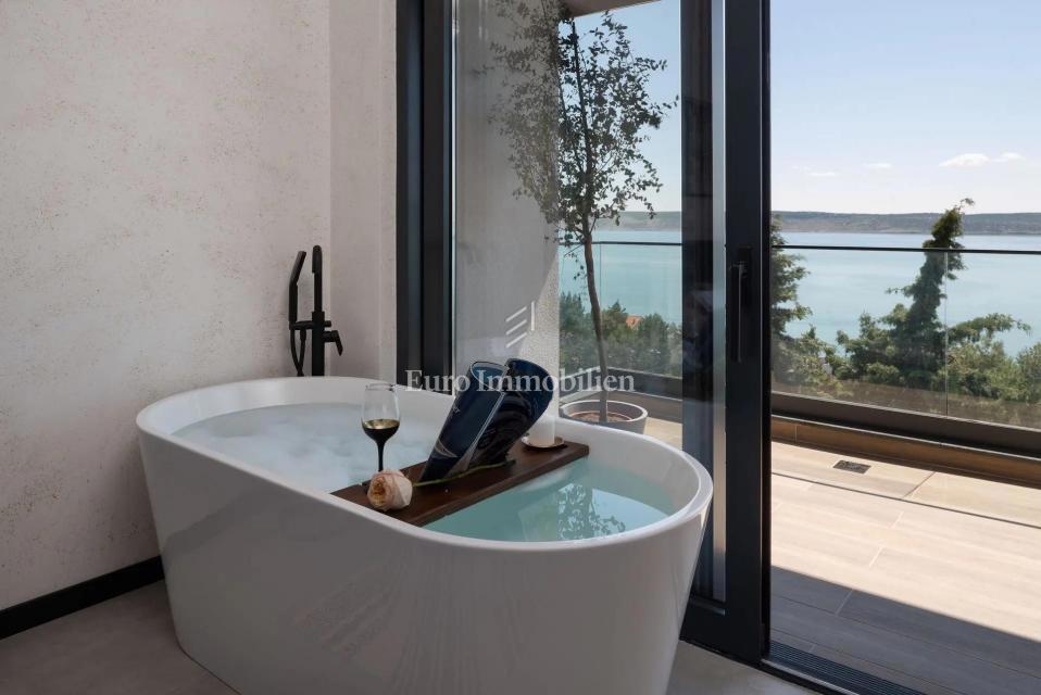 Starigrad - luksuzna vila s panoramskim pogledom na morje