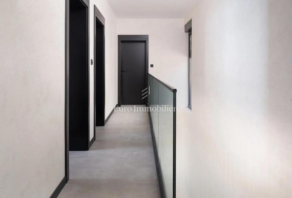 Starigrad - luksuzna vila s panoramskim pogledom na morje