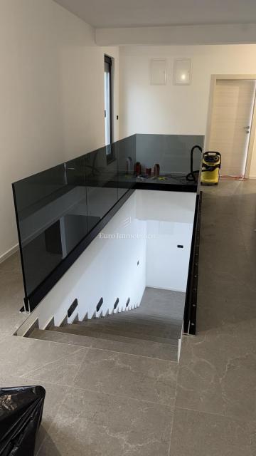 Crikvenica – luksuzna vila z bazenom in pogledom na morje