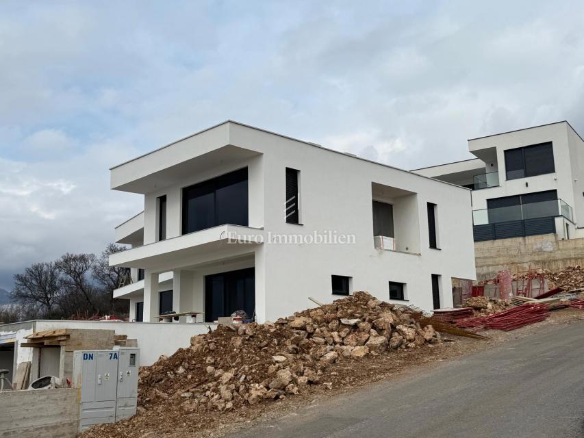 Crikvenica – luksuzna vila z bazenom in pogledom na morje