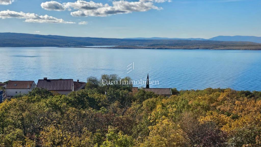 Družinska hiša z dvema apartmajema, Dramalj