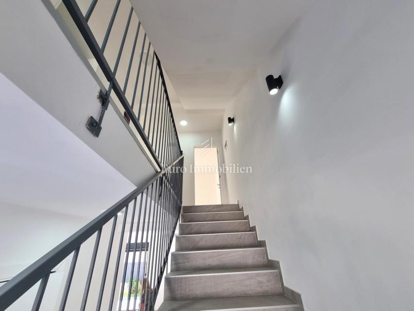 Poreč - Dvojček z 200 m2 vrta, 1,5 km od morja