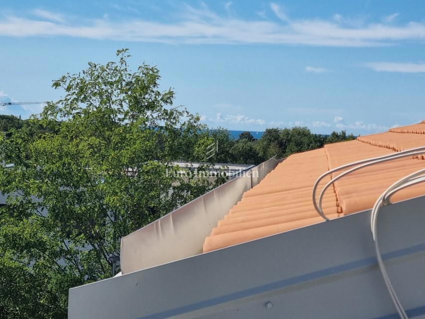 Poreč - Dvojček z 200 m2 vrta, 1,5 km od morja