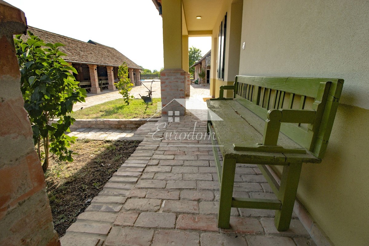 PRILOŽNOST ZA INVESTICIJO: Posestvo v Karancu