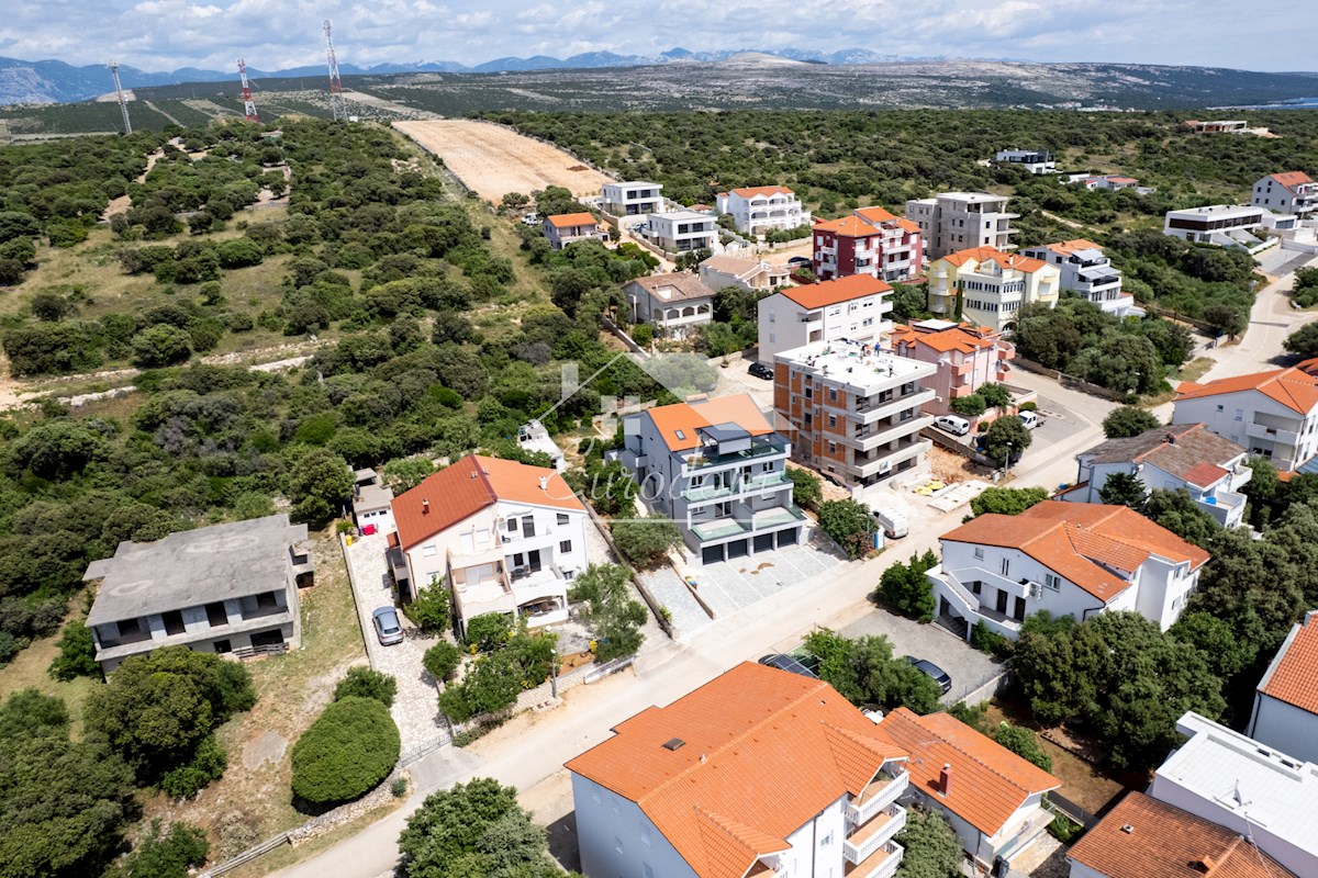 Mandre, otok Pag – dvosobno stanovanje z razgledom na morje in vrtom, 350 m od plaže