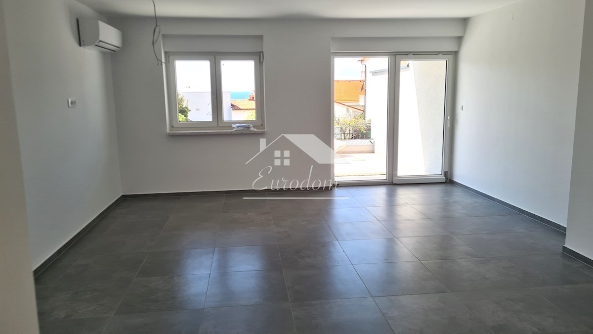 Mandre, otok Pag – dvosobno stanovanje z razgledom na morje in vrtom, 350 m od plaže