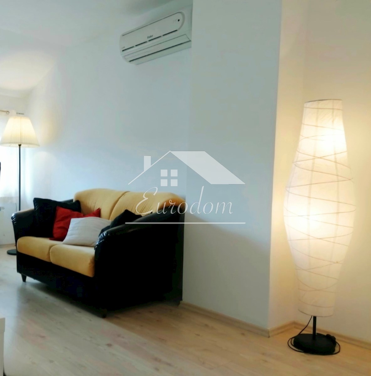 MAKSIMIR – STANOVANJE OŽEGOVIĆEVA, 38,99 m² – UREJENO, OPREMLJENO, TAKOJ VSELJIVO!