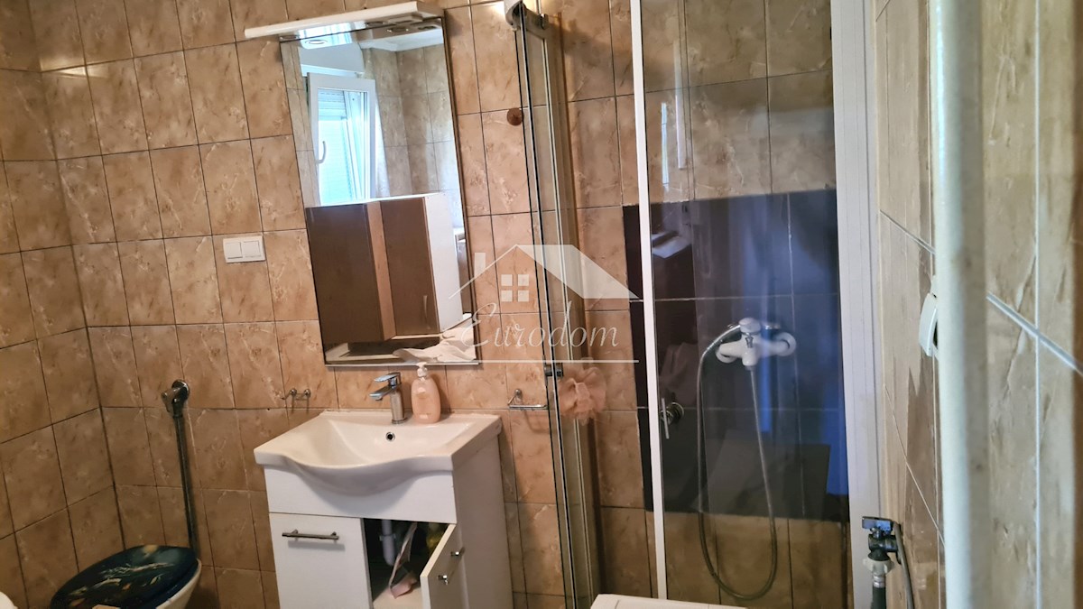 Naprodaj dva etažirana stanovanja v hiši – Lug Zabočki, Zabok
