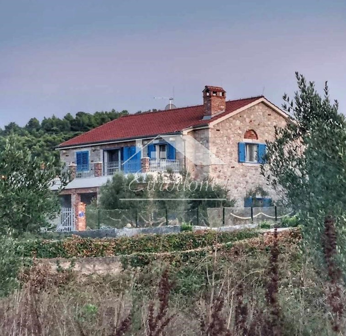 Razkošna, novozgrajena vila na Pašmanu – Prva vrsta do morja