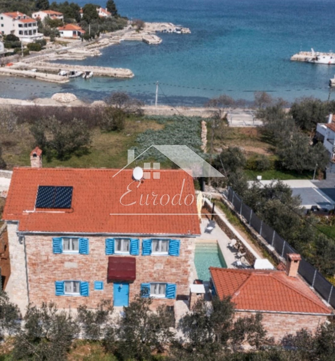 Razkošna, novozgrajena vila na Pašmanu – Prva vrsta do morja