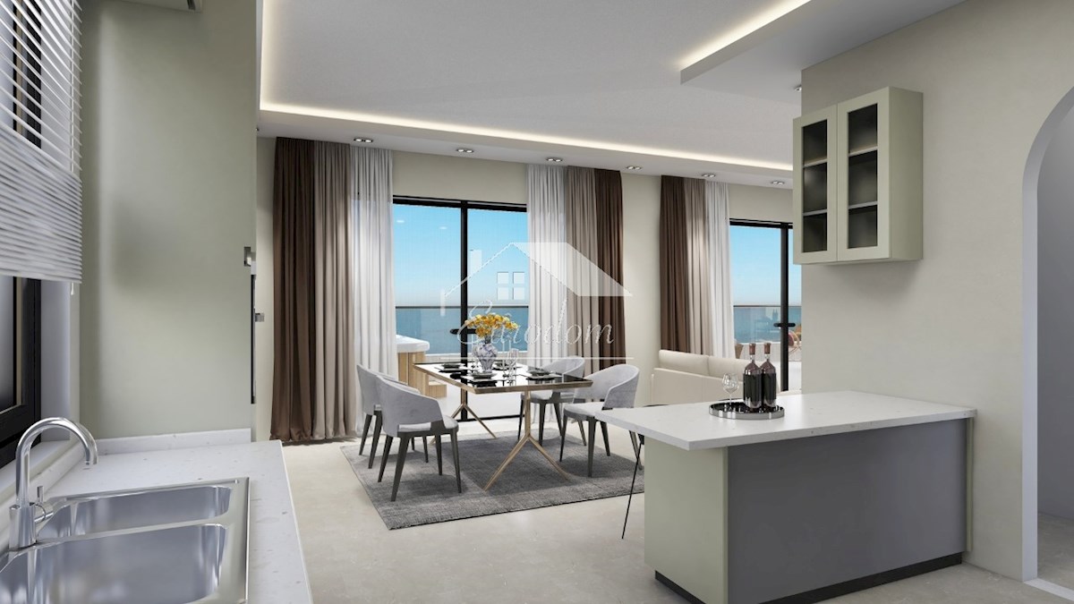 NOVOGRADNJA – Penthouse s panoramsko teraso in jacuzzijem