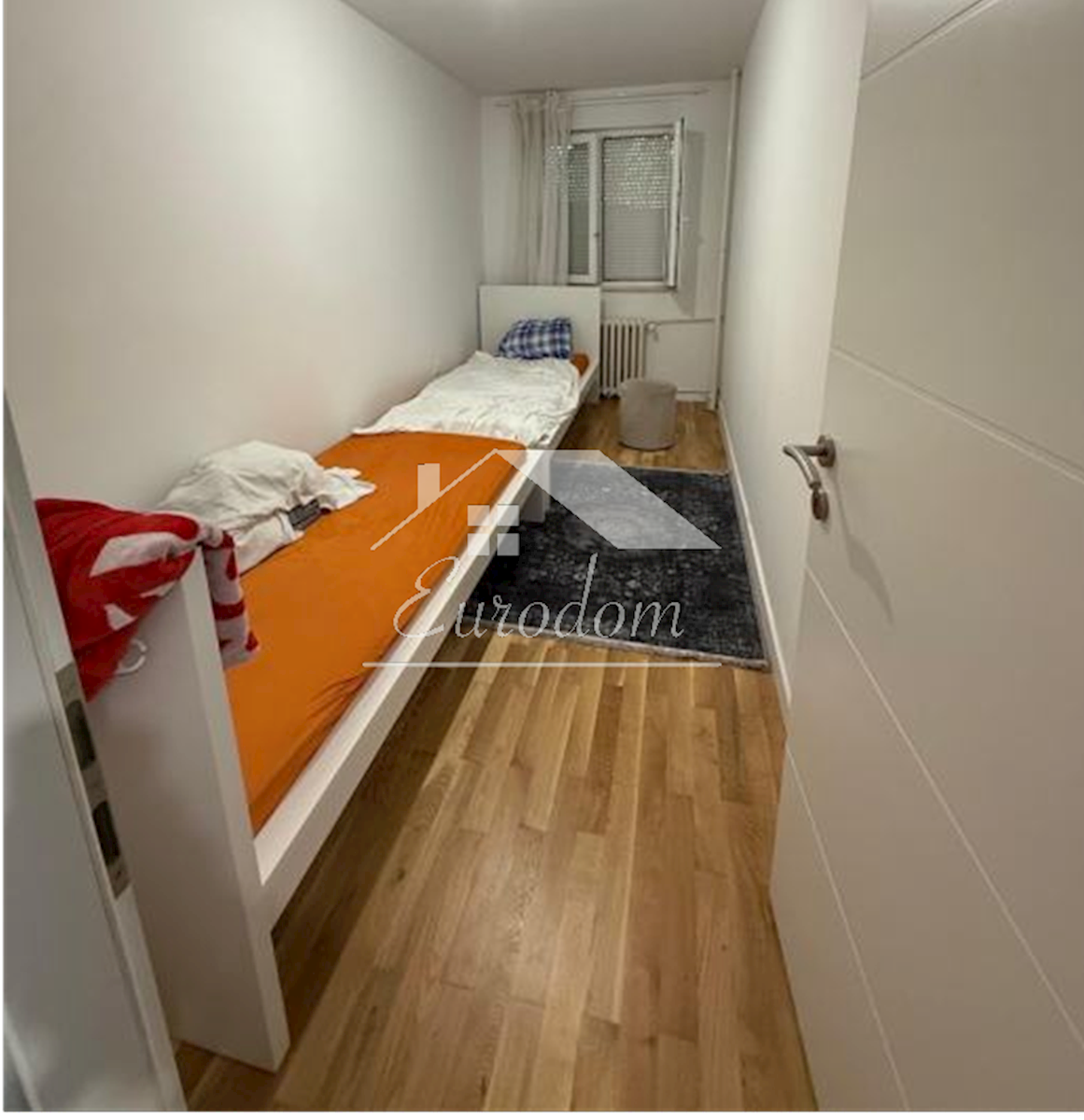 Savica – prenovljeno, moderno urejeno in opremljeno trisobno stanovanje