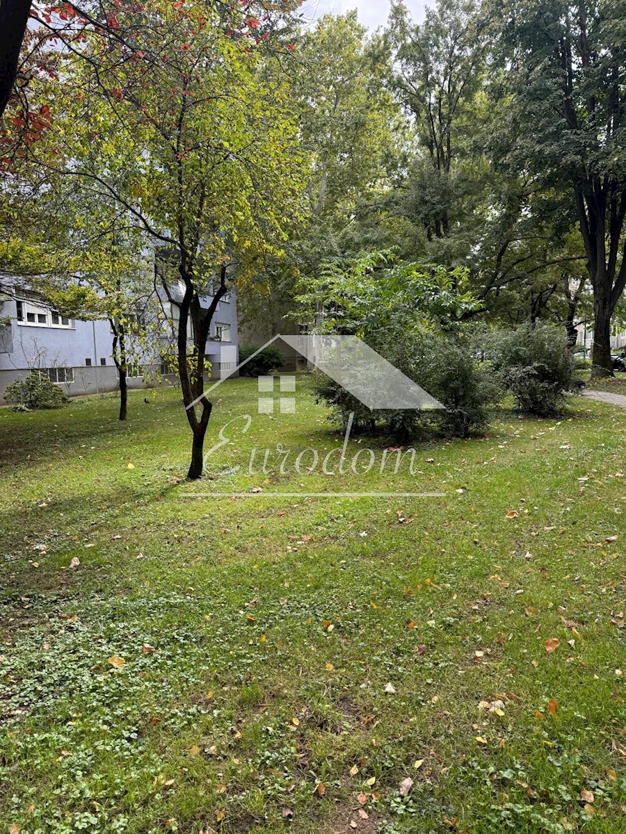 ČAROBNO STANOVANJE NAPRODAJ V TRNJU – 46,57 m²