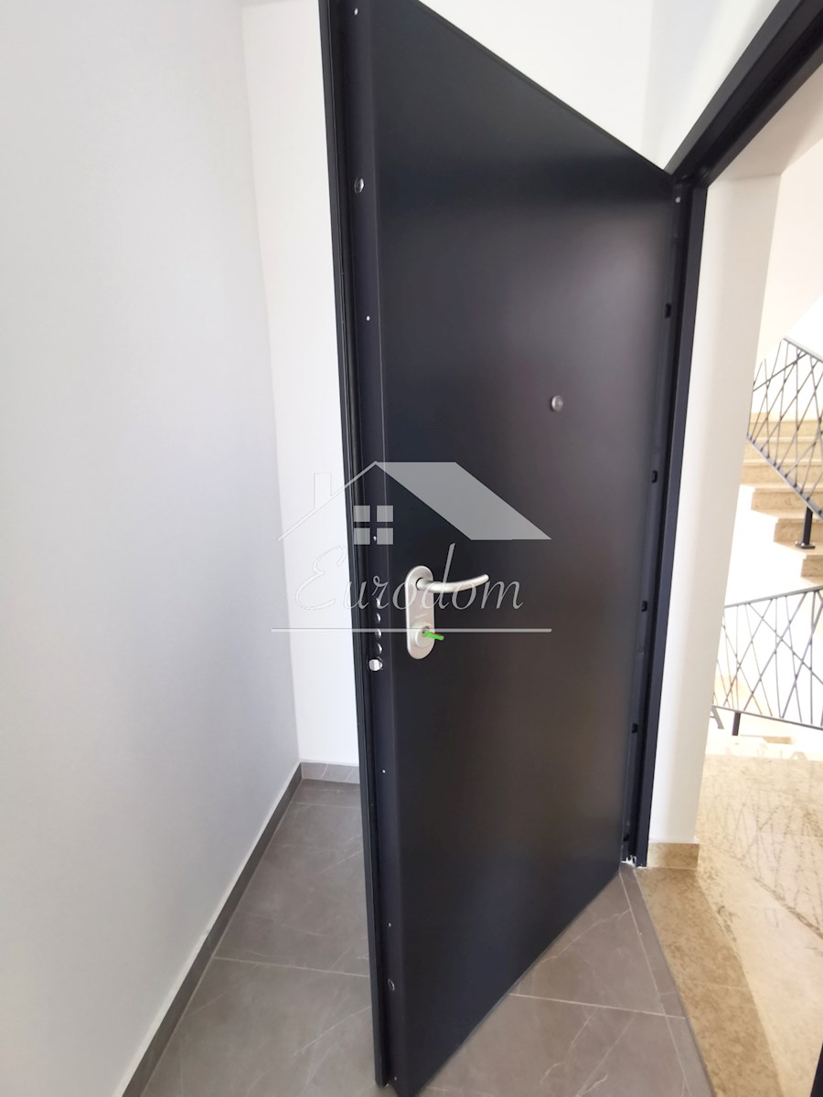 ČUDOVIT APARTMA 147 m², 80M OD MORJA