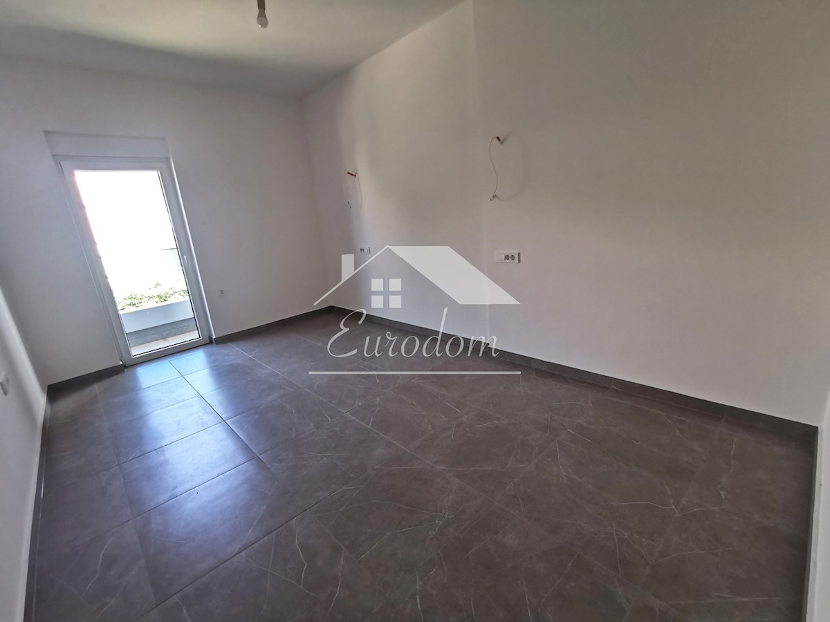 ČUDOVIT APARTMA 147 m², 80M OD MORJA