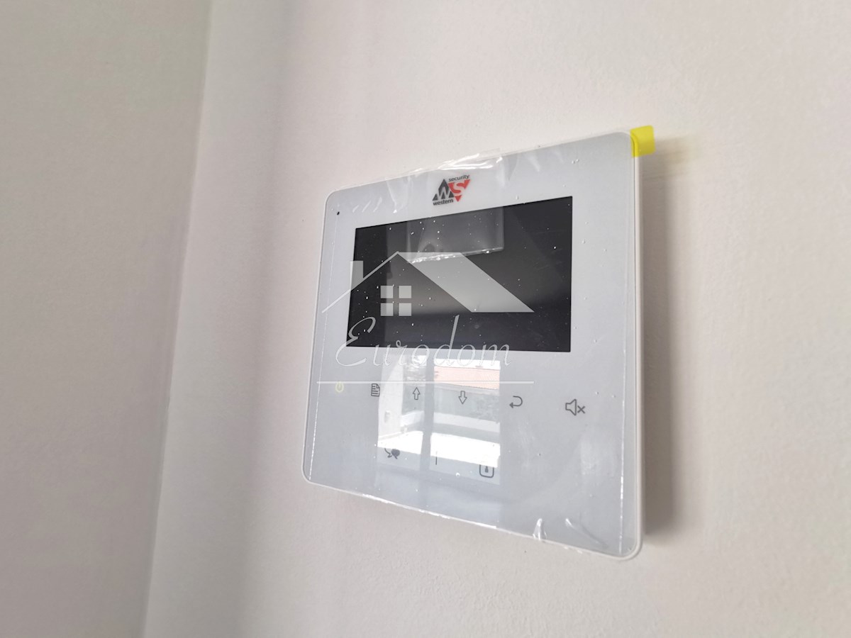 ČUDOVIT APARTMA 147 m², 80M OD MORJA