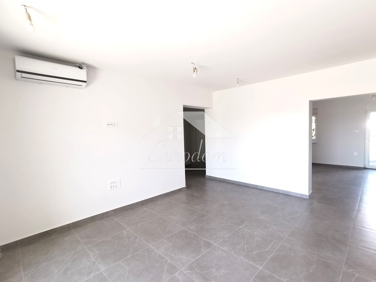 ČUDOVIT APARTMA 147 m², 80M OD MORJA