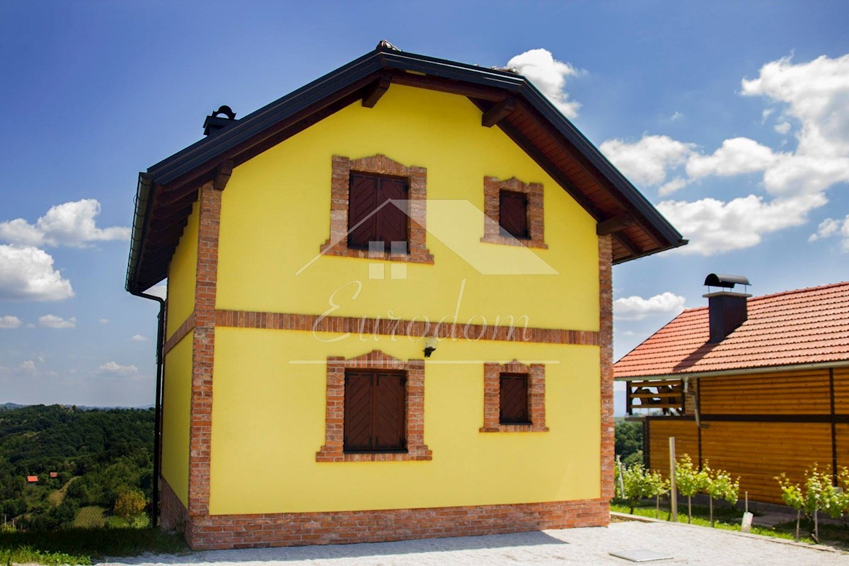 Hiša/Vikendica iz Sanj s Pogledom, ki Vzame Sap o!