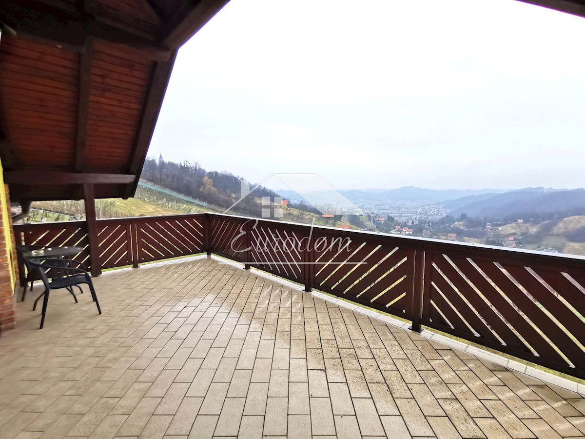 Hiša/Vikendica iz Sanj s Pogledom, ki Vzame Sap o!