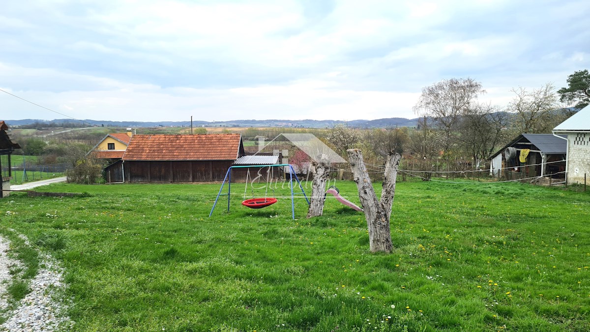 Družinska hiša z veliko parcelo – Turnišće, Konjšćina