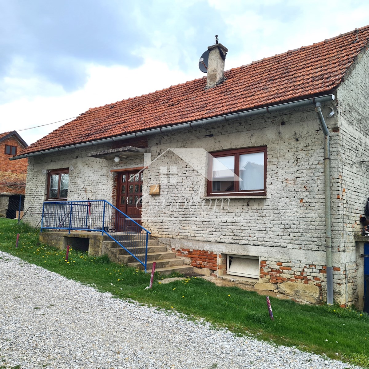 Družinska hiša z veliko parcelo – Turnišće, Konjšćina