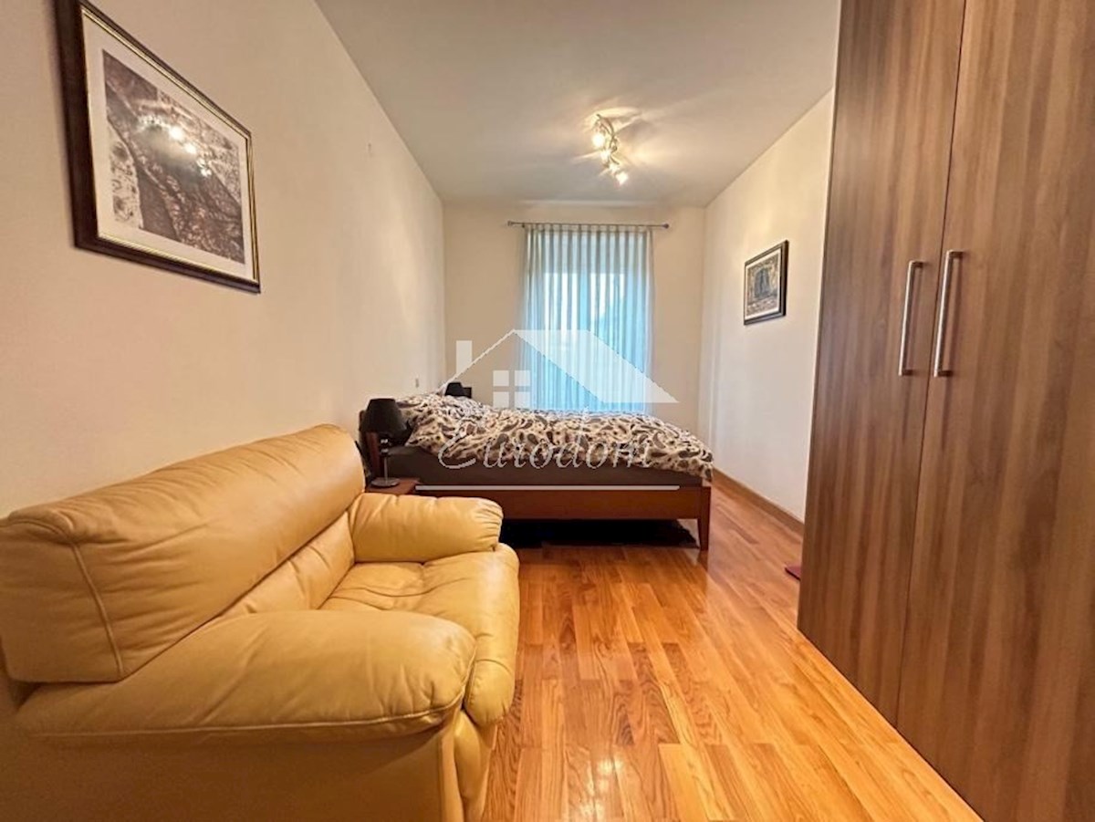 NAPRODAJ – Stanovanje 77 m² v pritličju stavbe blizu Zahodne železniške postaje, Zagreb