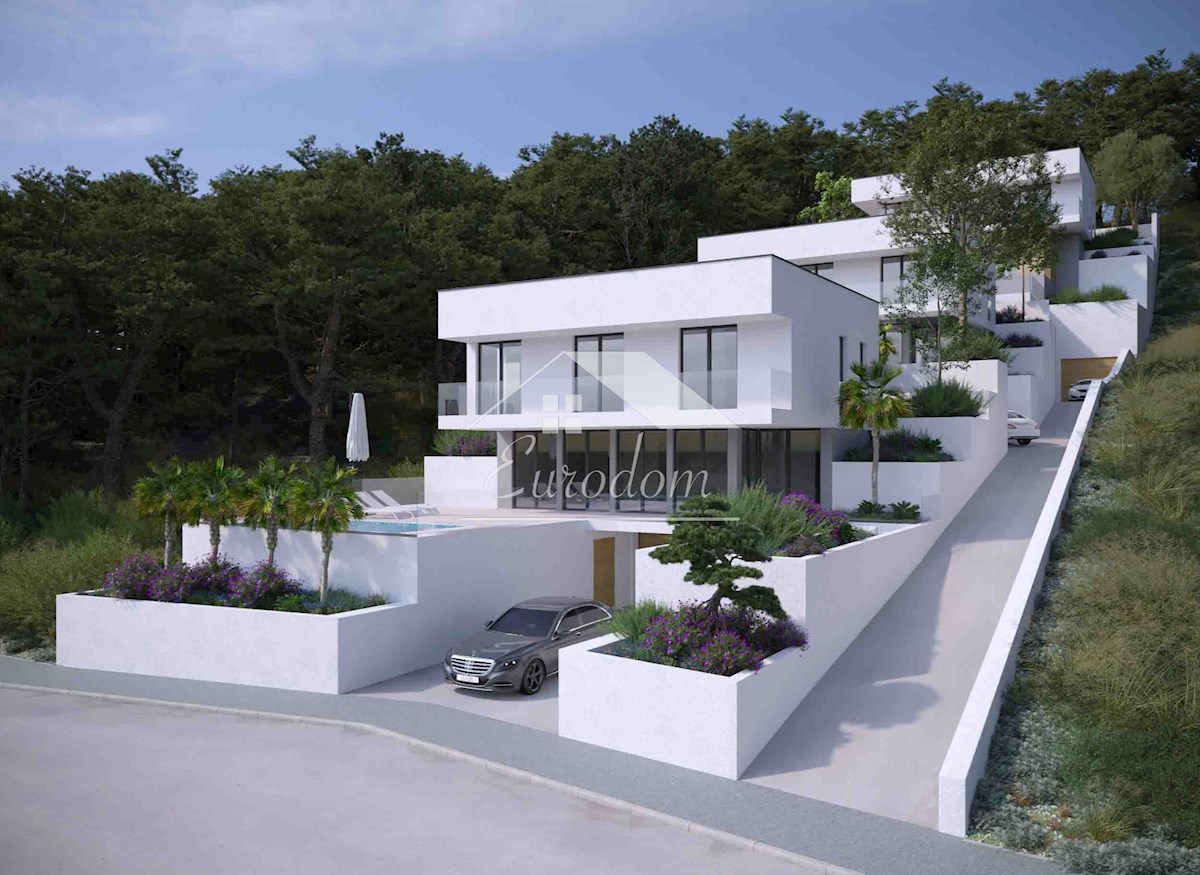 NOVIGRAD (ZADAR) – GRAJENO ZEMLJIŠČE S PROJEKTOM ZA 3 VILE S BAZENI, 100 M OD MORJA