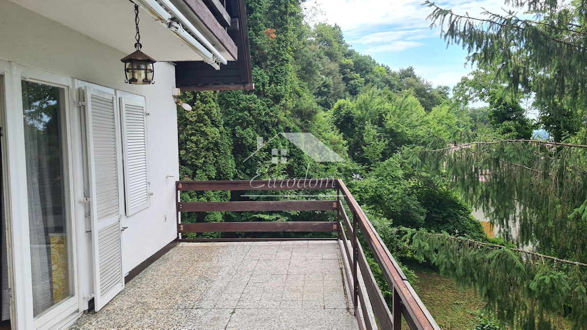 Čudovita Samostojna Hiša v Svetem Križu Začretju