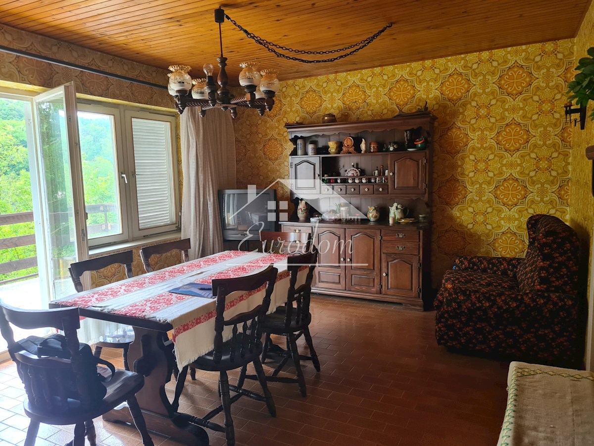 Čudovita Samostojna Hiša v Svetem Križu Začretju