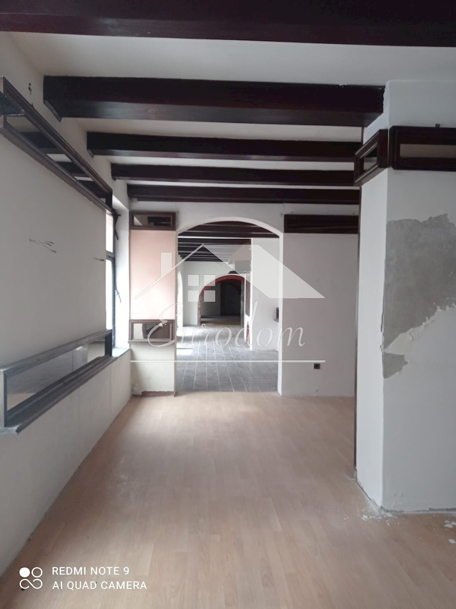 Oglas: Poslovni Prostor v Središču Zagreba