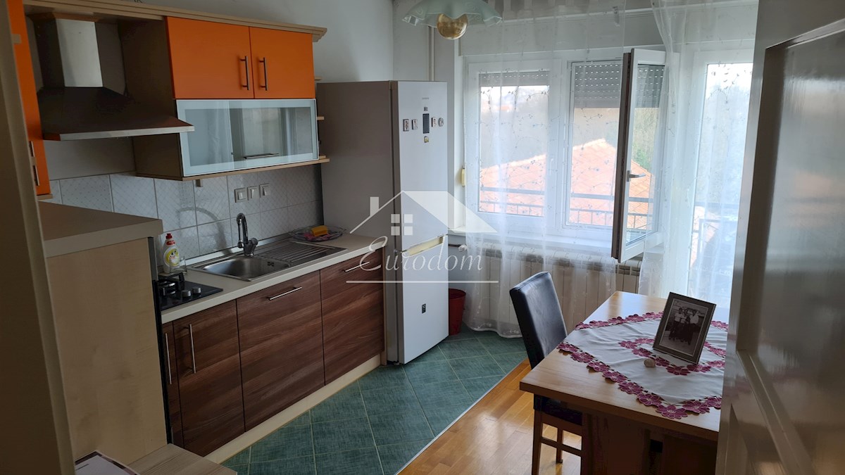 Hiša v Svetem Križu – idealna za bivanje ali kot vikendica