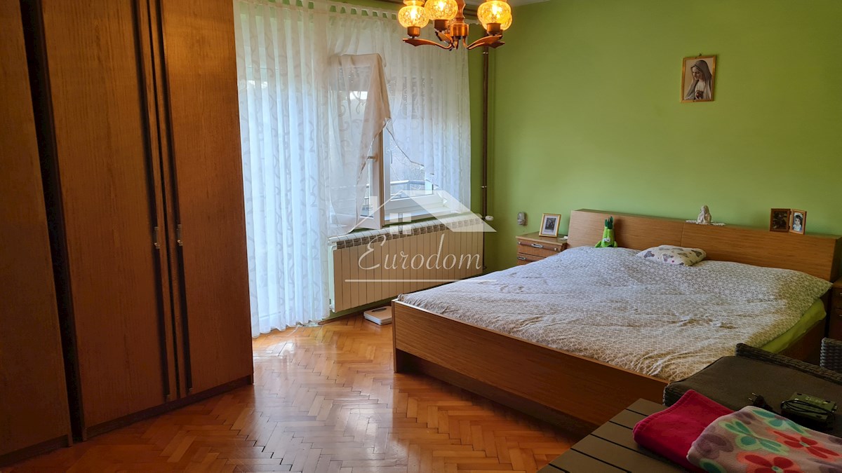 Hiša v Svetem Križu – idealna za bivanje ali kot vikendica