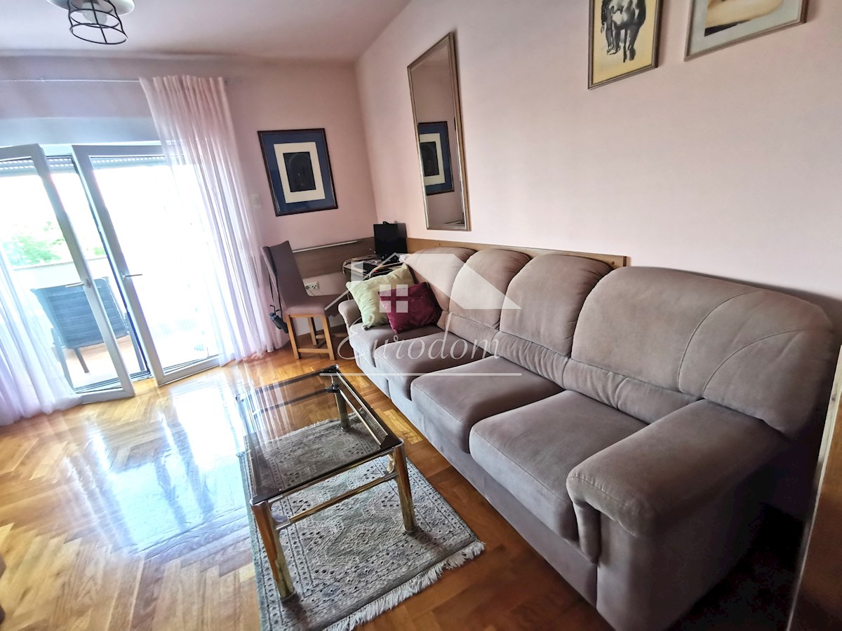 NAPRODAJ: KAKOVOSTNO GRAJENA HIŠA – ZAGREB, BIZEK
