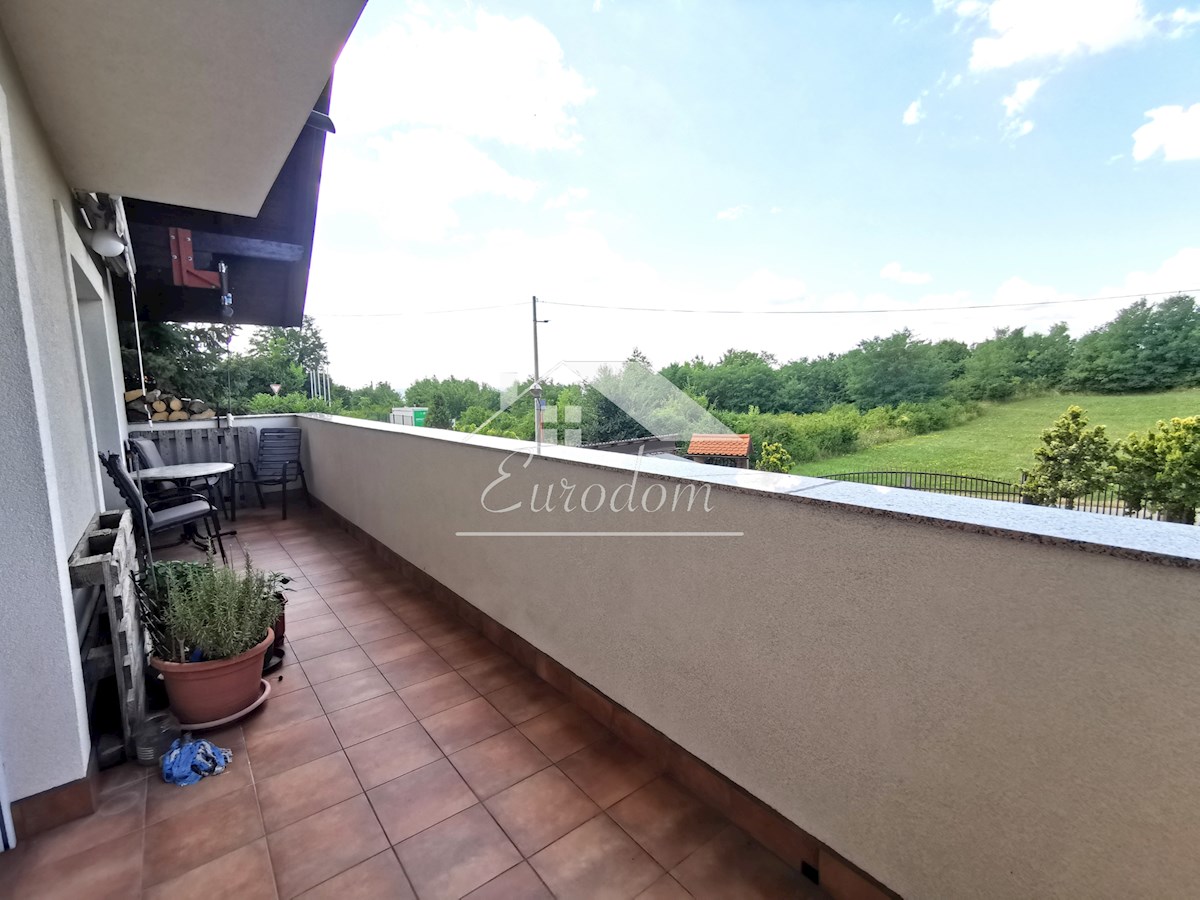 NAPRODAJ: KAKOVOSTNO GRAJENA HIŠA – ZAGREB, BIZEK