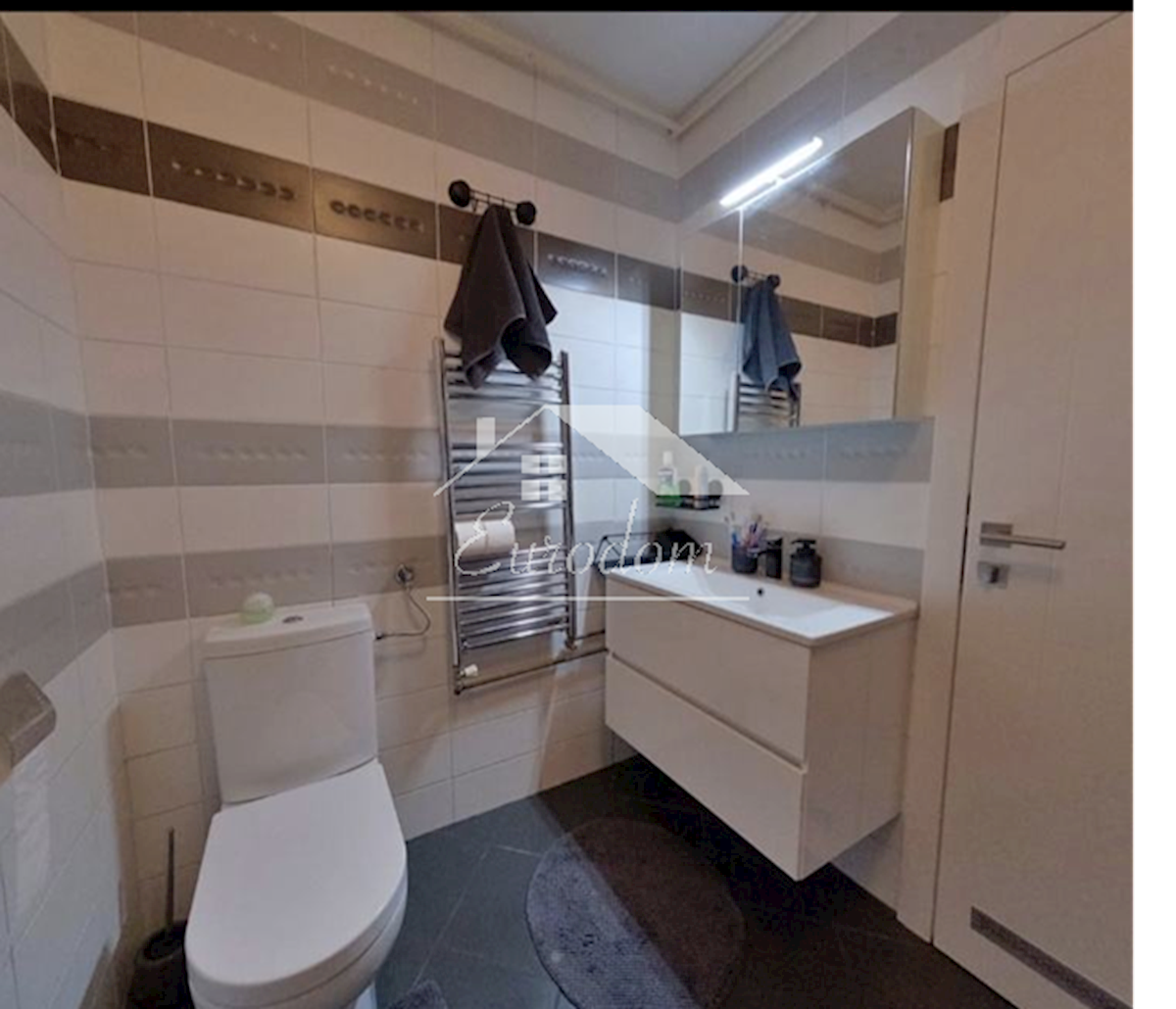 Štirisobno stanovanje v 5. nadstropju z dvigalom, Špansko