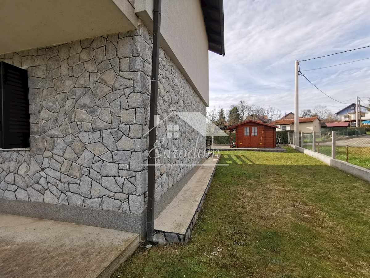 Naprodaj visoko kakovostno zgrajena družinska hiša v Strmcu Stubičkem