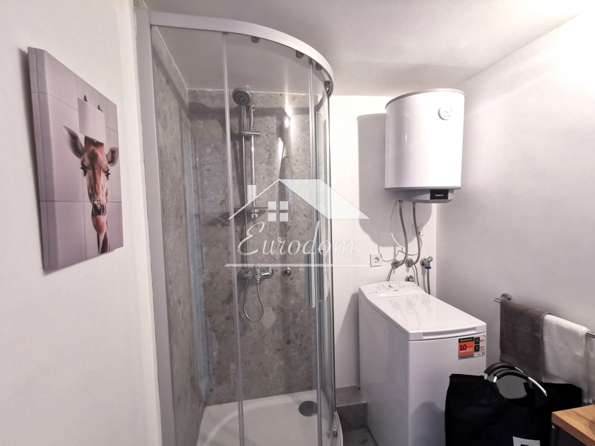 Stanovanje v tramvajski coni – 300 m od Britanskega trga