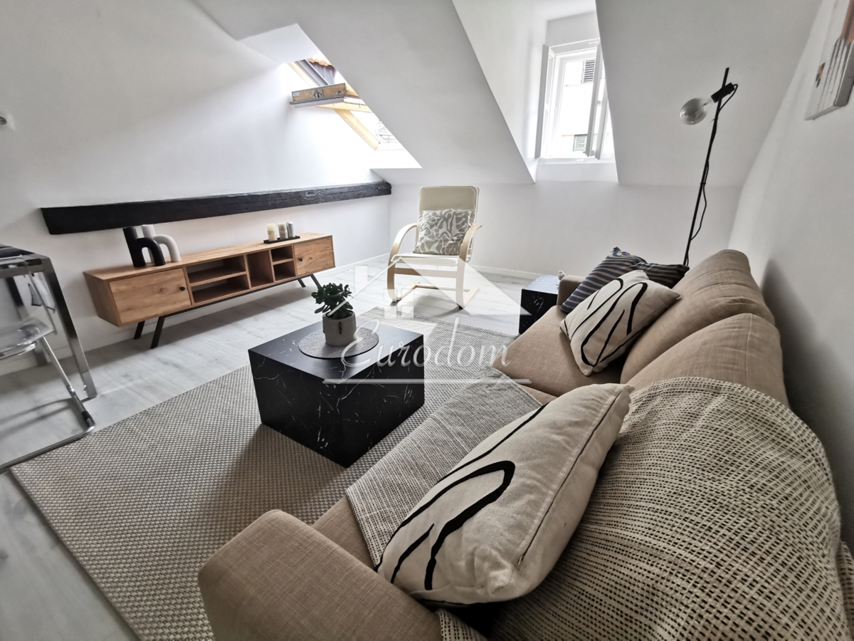 Stanovanje v tramvajski coni – 300 m od Britanskega trga