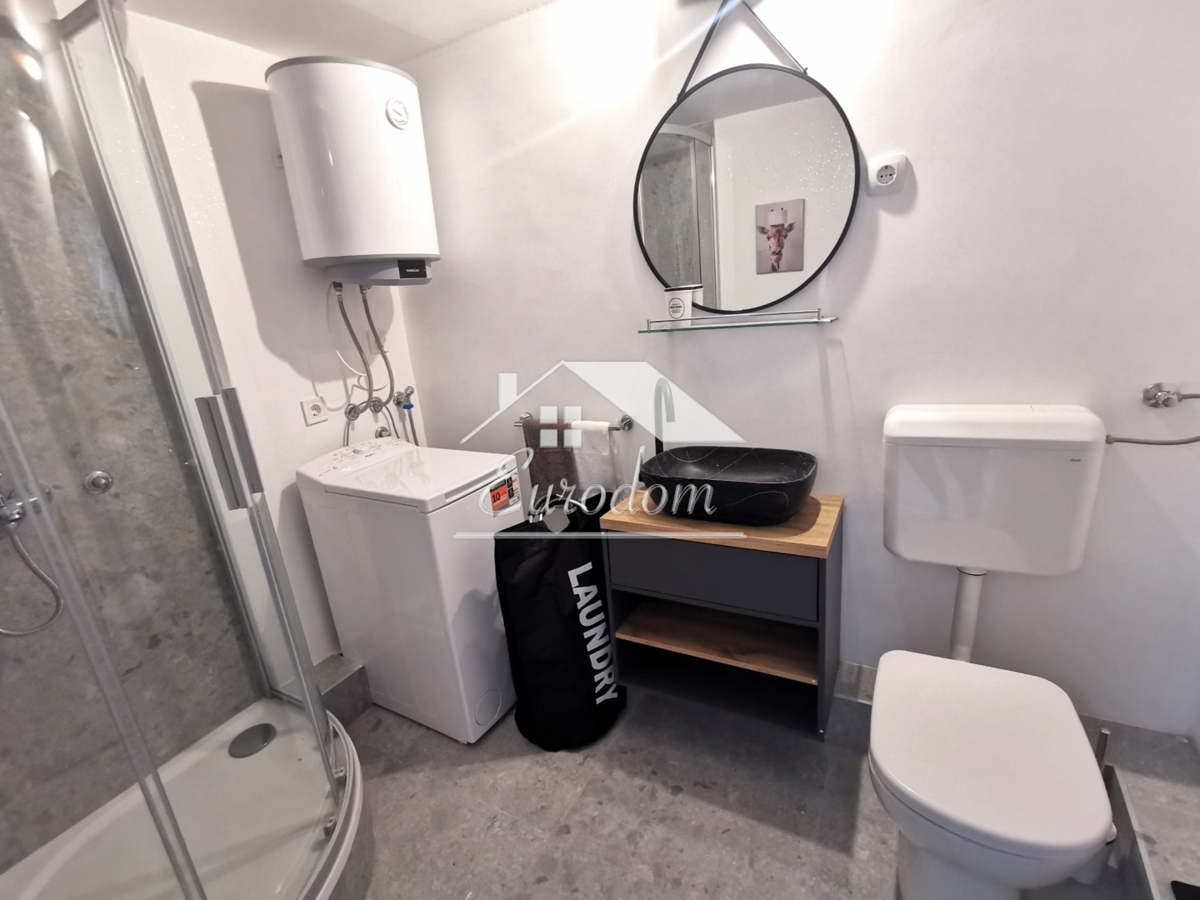 Stanovanje v tramvajski coni – 300 m od Britanskega trga