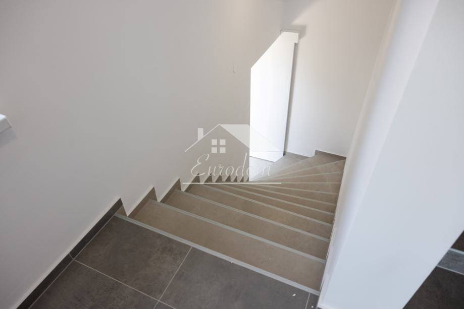 Stanovanje Mandre, Kolan, 129,70m2