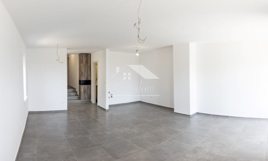 Stanovanje Mandre, Kolan, 99,51m2