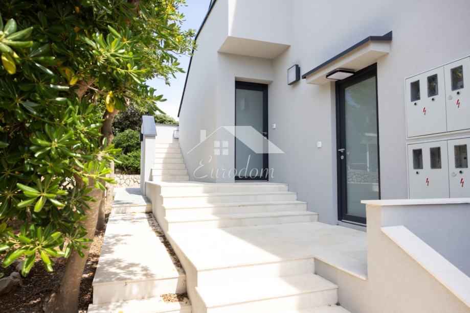 Stanovanje Mandre, Kolan, 99,51m2