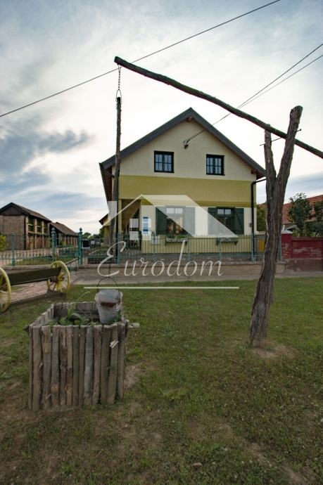 Hiša Karanac, 604m2