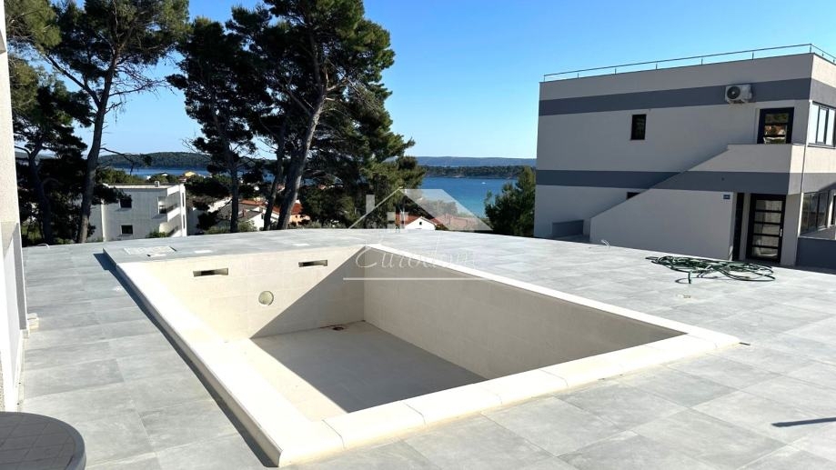 Stanovanje Banjol, 135m2