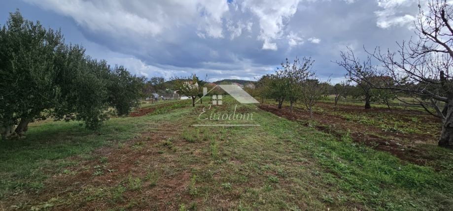 Zemljišče Debeljak, Sukošan, 870m2