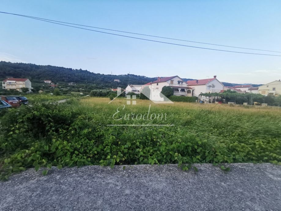 Zemljišče Palit, 2082m2