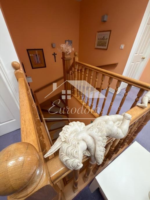 Hiša Novi Dvori, 204m2